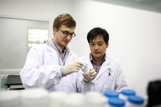 13家医药企业上榜2015全球500强，国药营收2480亿跃升81位