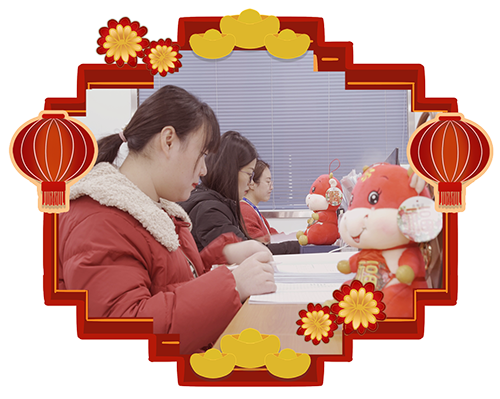 少年自知韶光贵，策马扬鞭自奋蹄